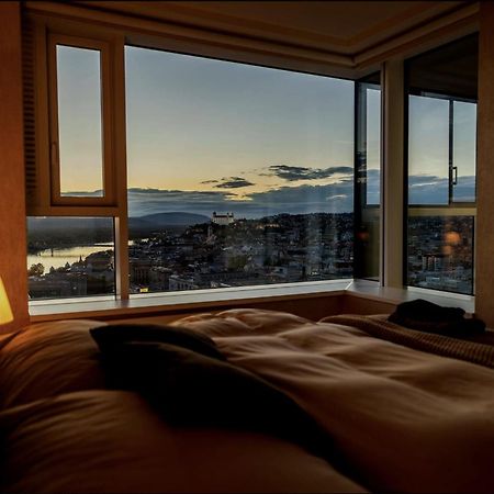Magna Vita Apartment Братислава Экстерьер фото
