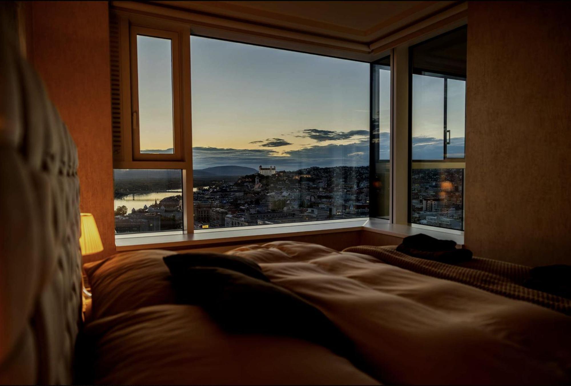 Magna Vita Apartment Братислава Экстерьер фото